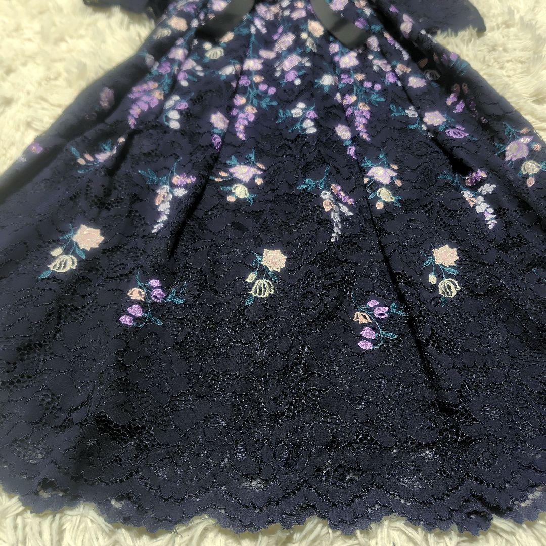 【極美品♡希少42】ローズティアラ高級ライン　フラワー刺繍&レースワンピース　紺