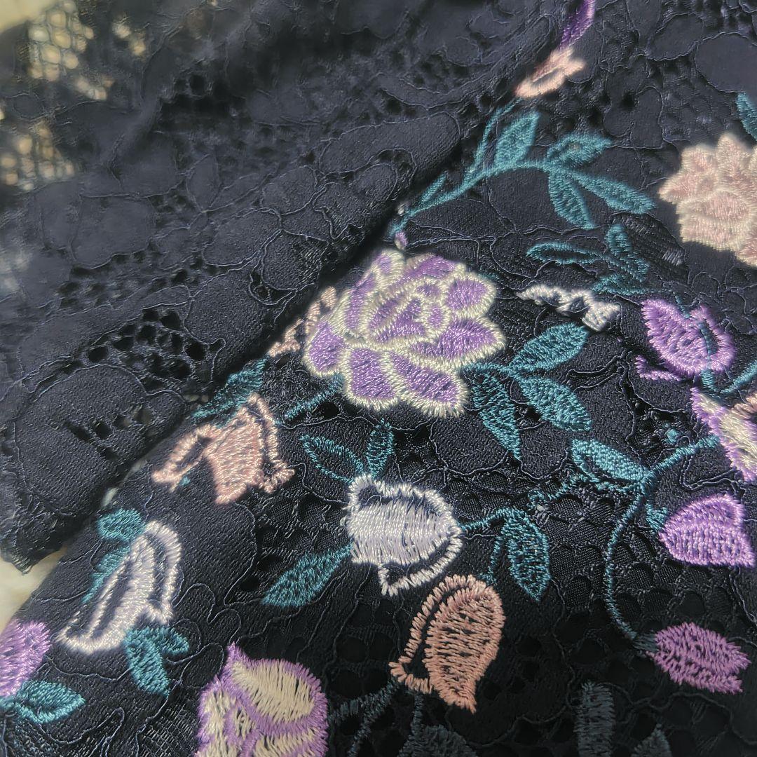 【極美品♡希少42】ローズティアラ高級ライン　フラワー刺繍&レースワンピース　紺