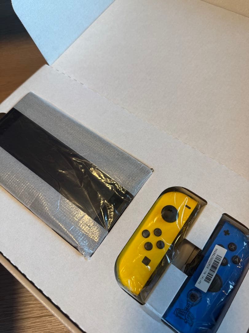 Switch 限定フォートナイトデザイン