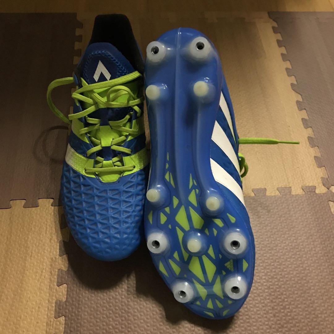 サッカースパイク アディダス
