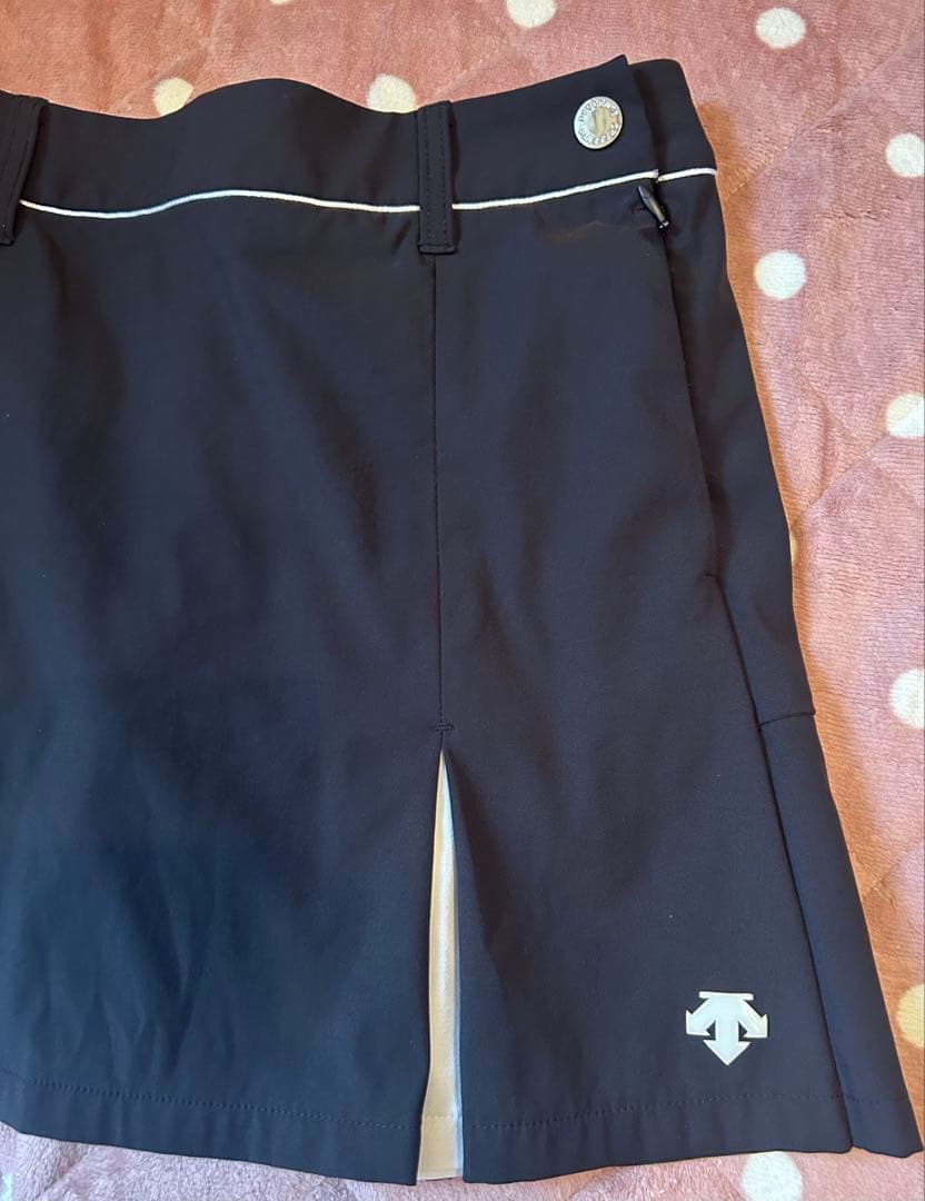 DESCENTE デサントゴルフ スカート インナーパンツ付き ゴルフウェア 黒