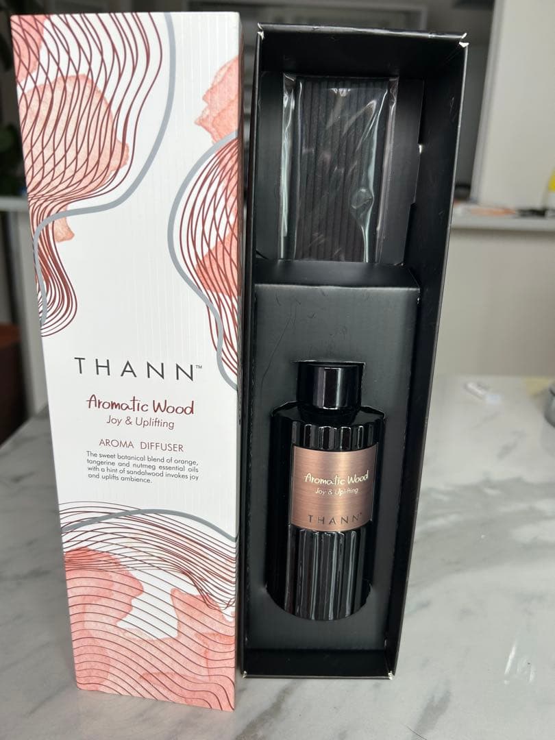 リラクゼーショングッズ THANN Aromatic Wood Aroma Diffuser