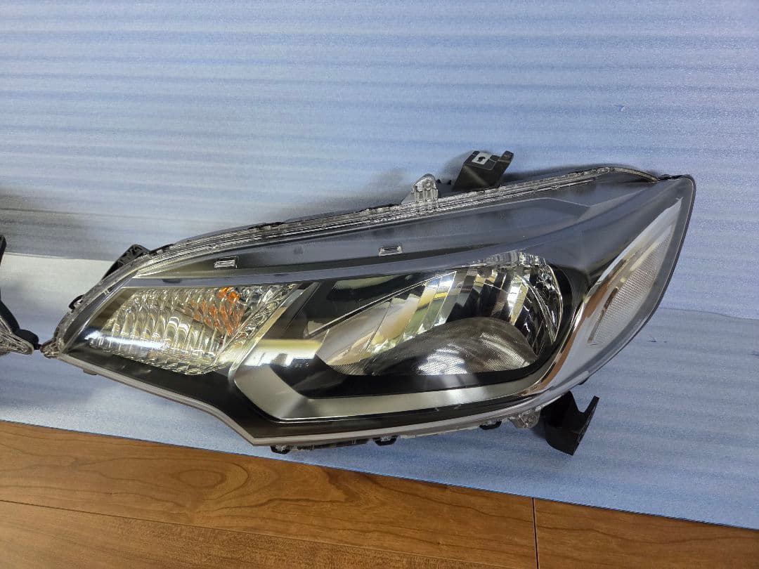 GK3 GK4 GP5 フィット ヘッドライト　シーケンシャル&レンズクリア品