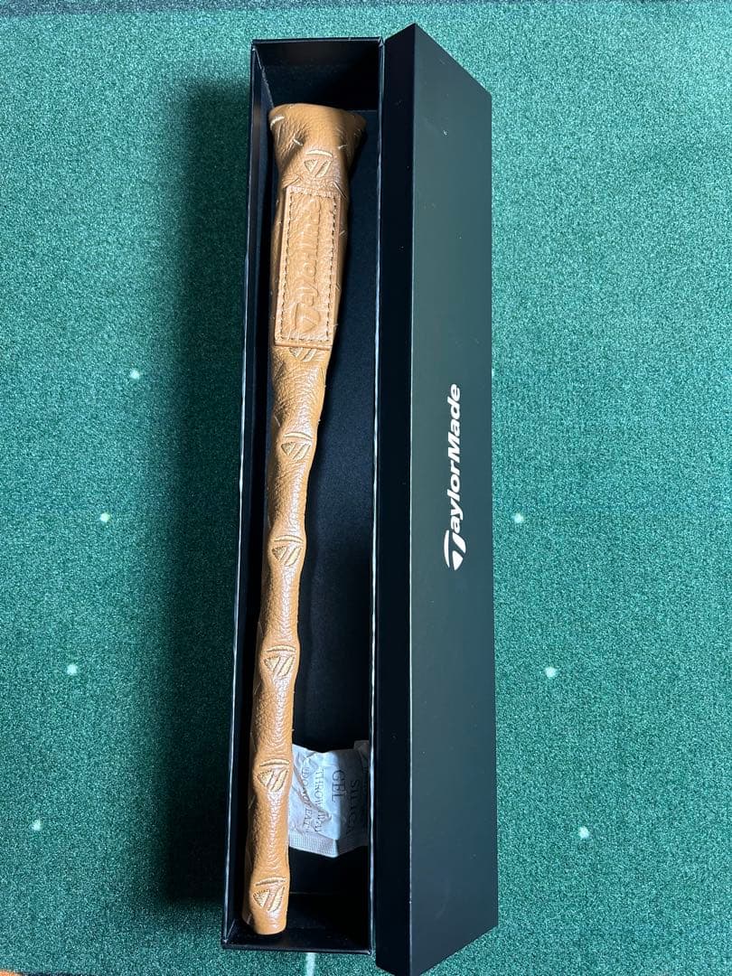 【新品未使用】テーラーメイド　レザー モノグラム アライメントスティックカバー