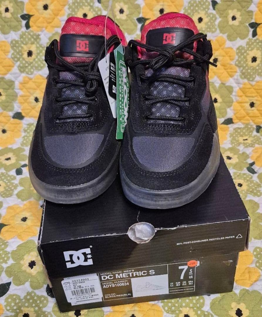 専用　25.5㎝ DC METRIC S 黒 赤 スケシュー 新品