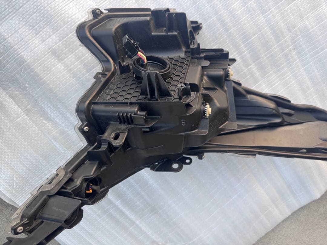 プリウス50前期 LED ヘッドライト 左右セット 12V