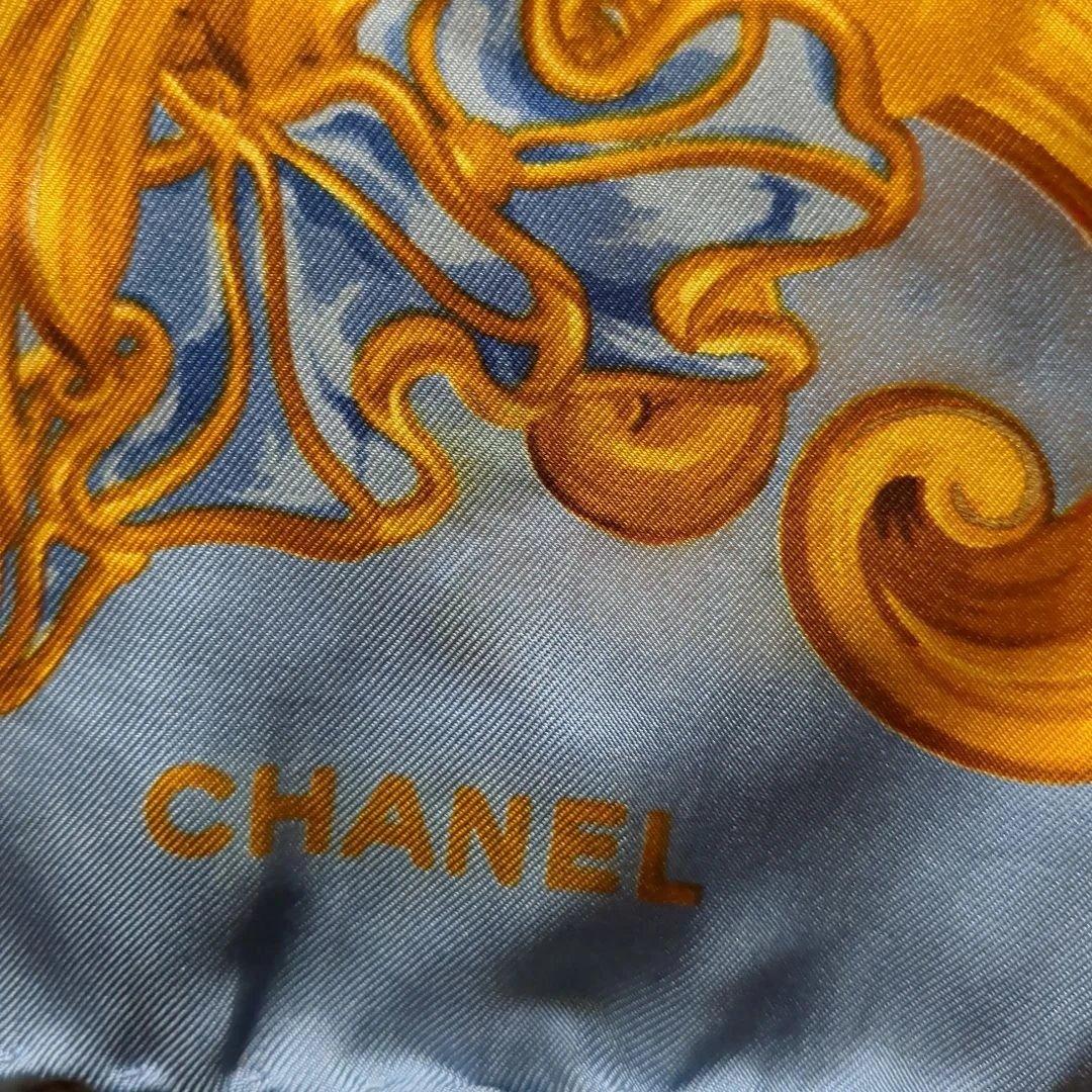 CHANEL シルクスカーフ