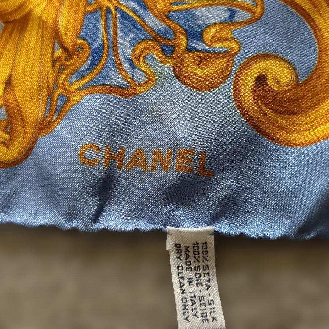 CHANEL シルクスカーフ