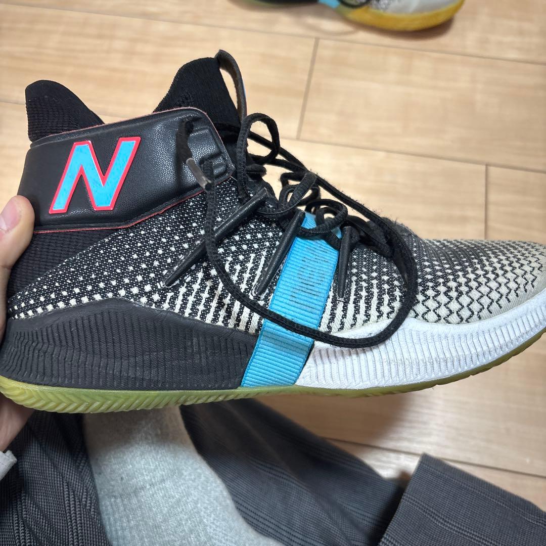 New Balance バスケットボールシューズ カワイレナード