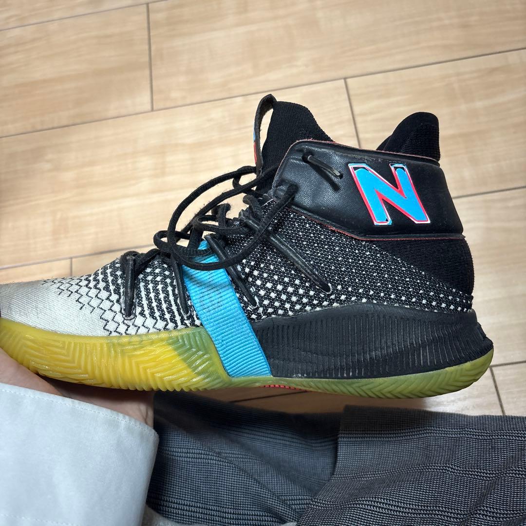 New Balance バスケットボールシューズ カワイレナード