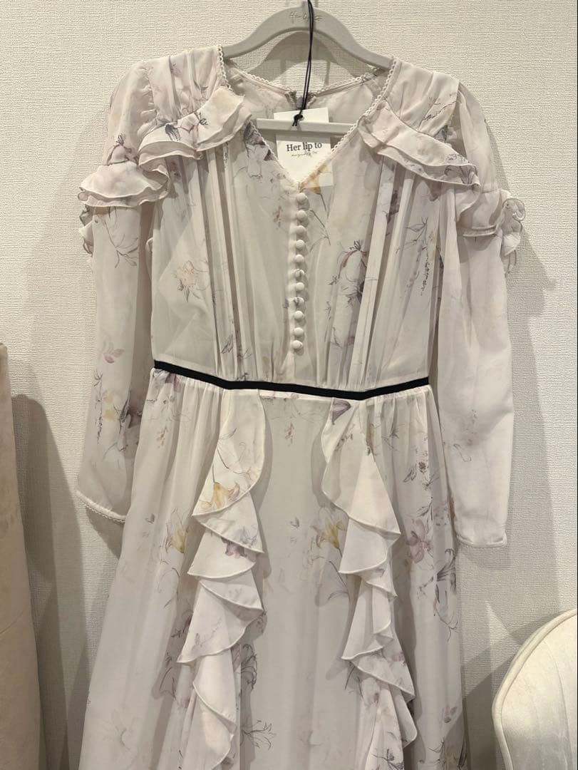 ワンピース Isette Floral Chiffon Dress herlipto