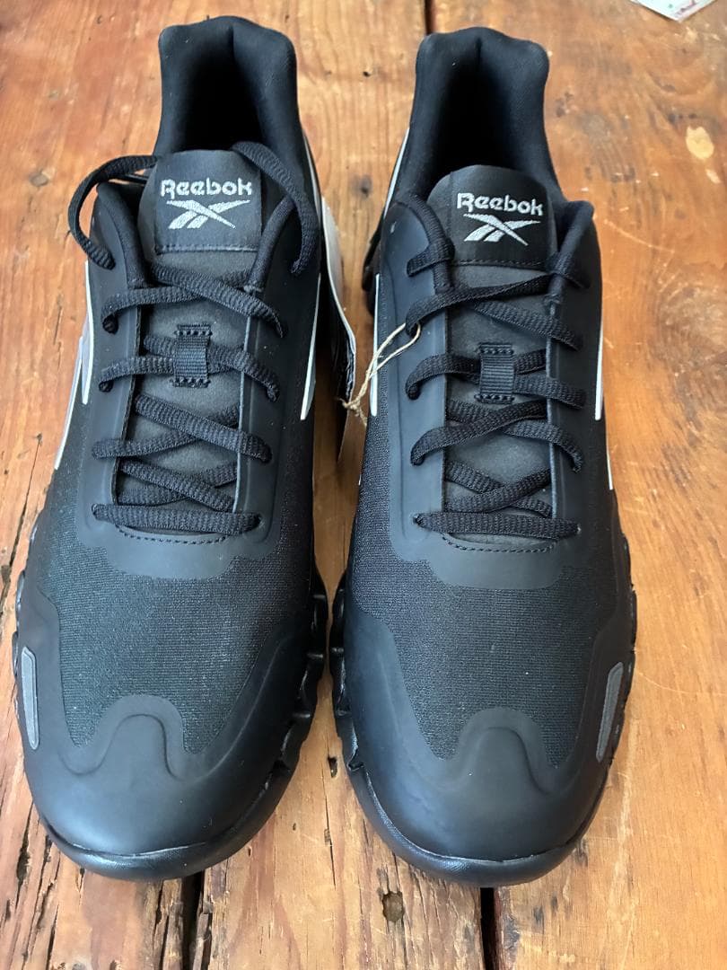 新品 Reebok zig pulse 27.5cmスニーカー!ブラック!