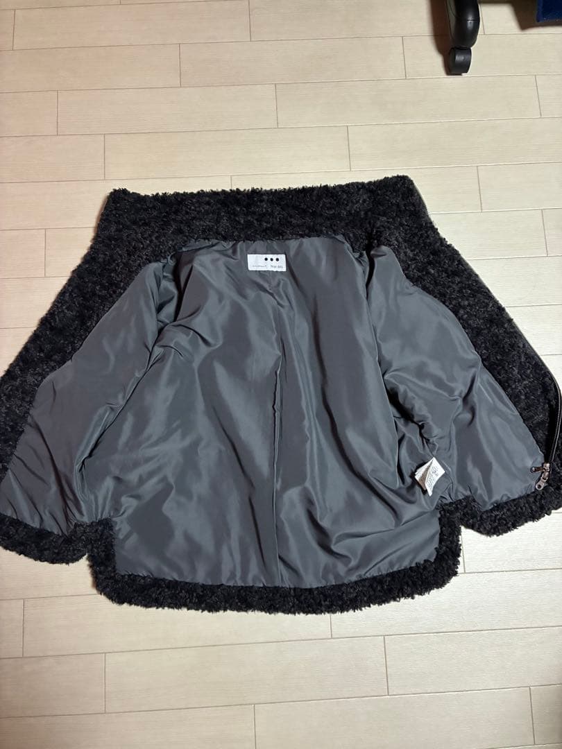 three dots プードルボア ポンチョベスト