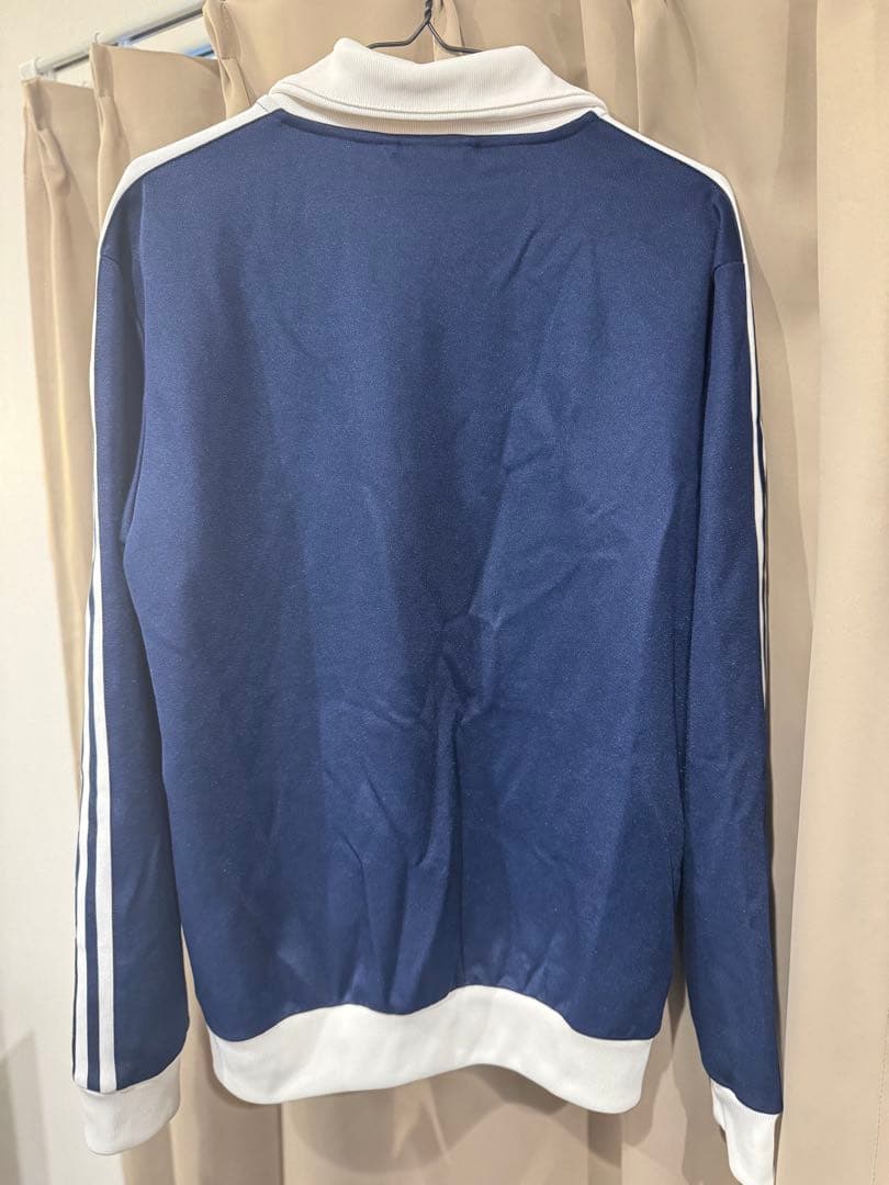 adidas クラシックトラックトップ　KE3526