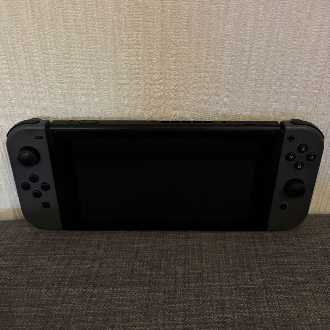 任天堂スイッチ　グレー　ケース付き