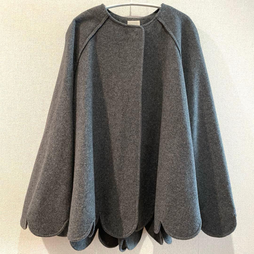 美品　シーニュ cygne スカラップケープ　Sophie+グレー
