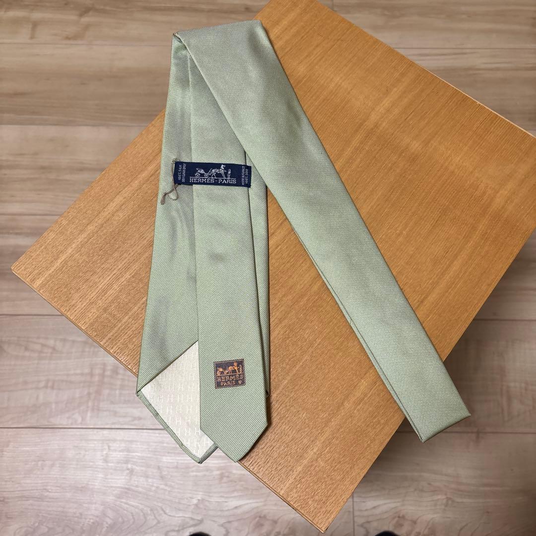 Hermes シルク　ネクタイ　無地　ソリッド　ライトグリーン