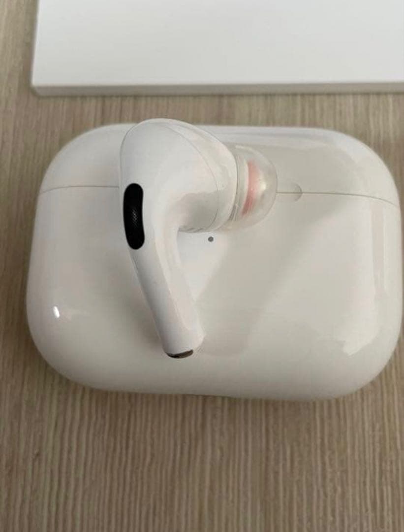 ヘッドホン AirPods Pro