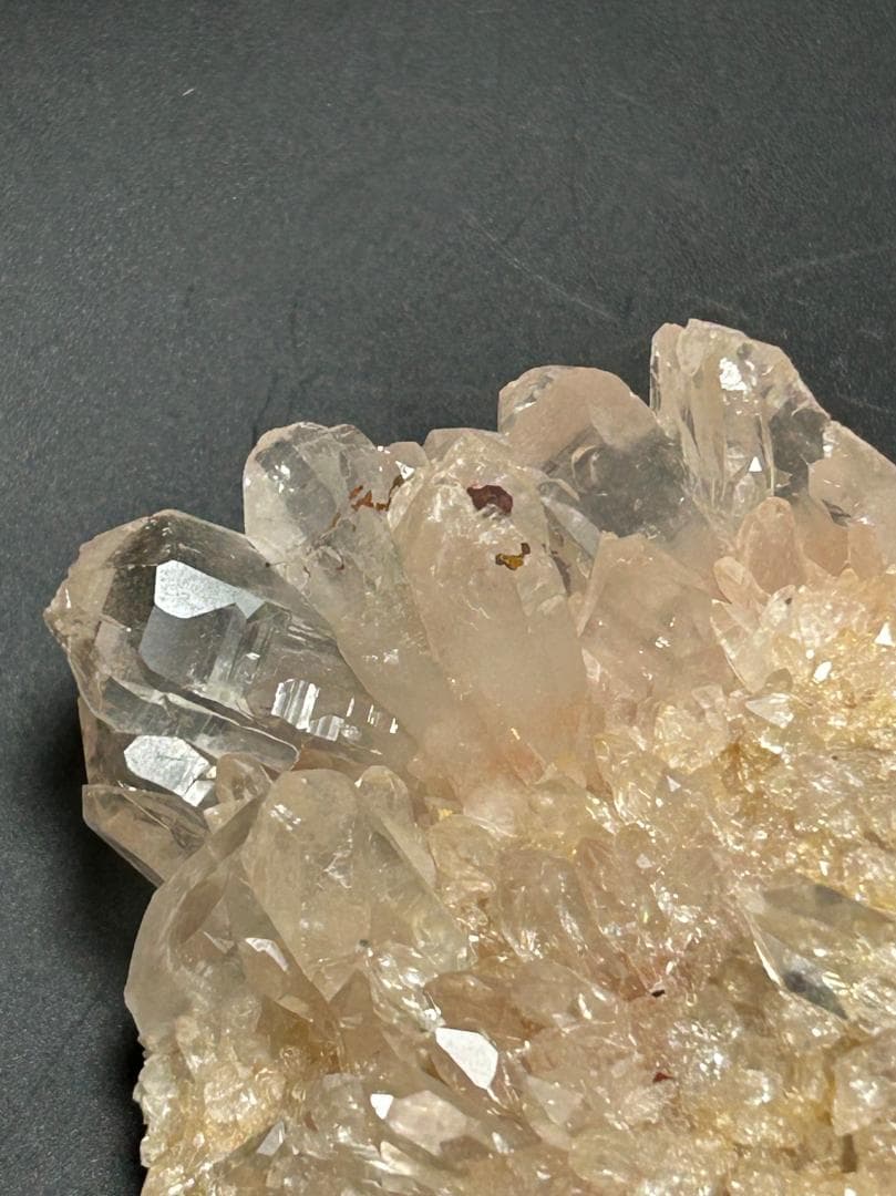 キラキラ美しい中国産水晶クラスター約683g