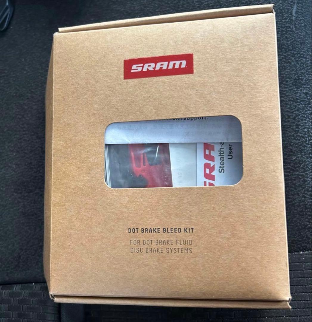 【チョモ】