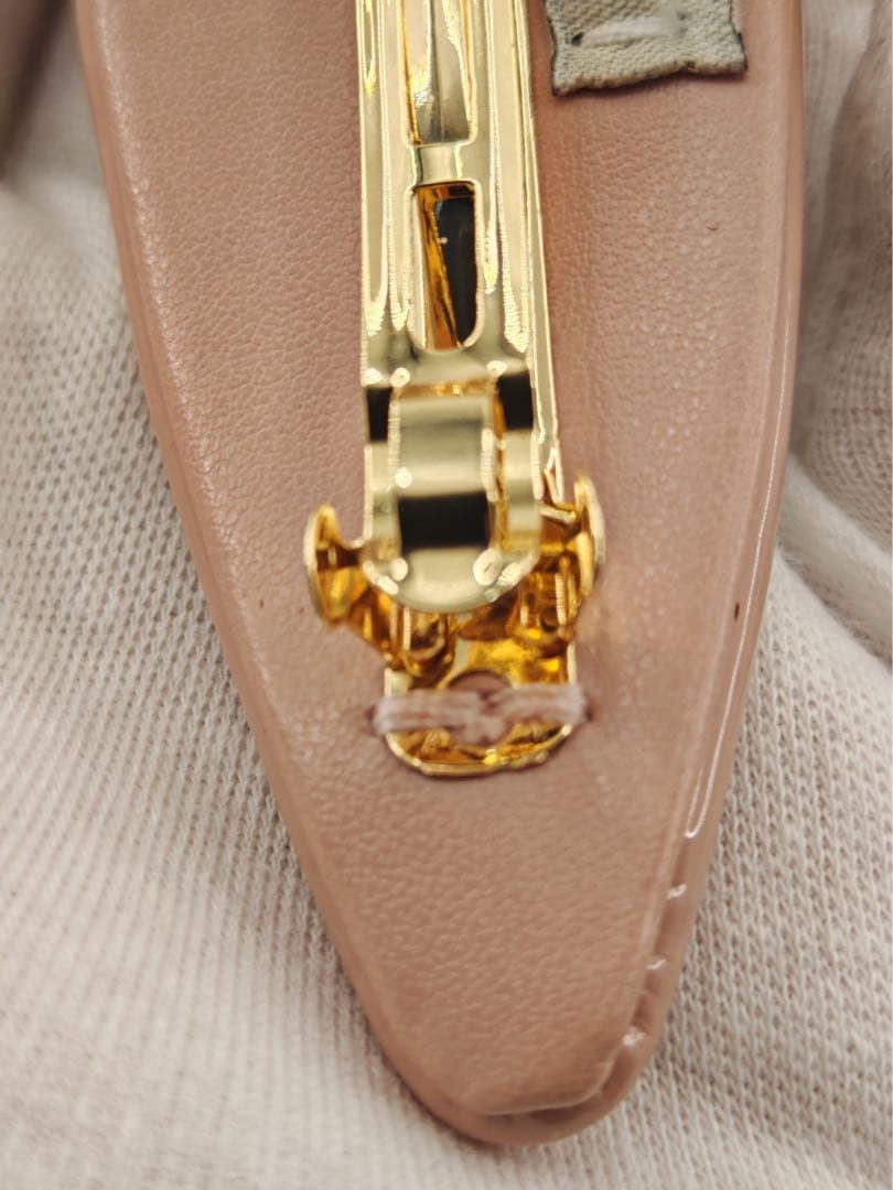 MIU MIU ヘアクリップ 2点セット　バレッタ ブラック＆ベージュ　美品