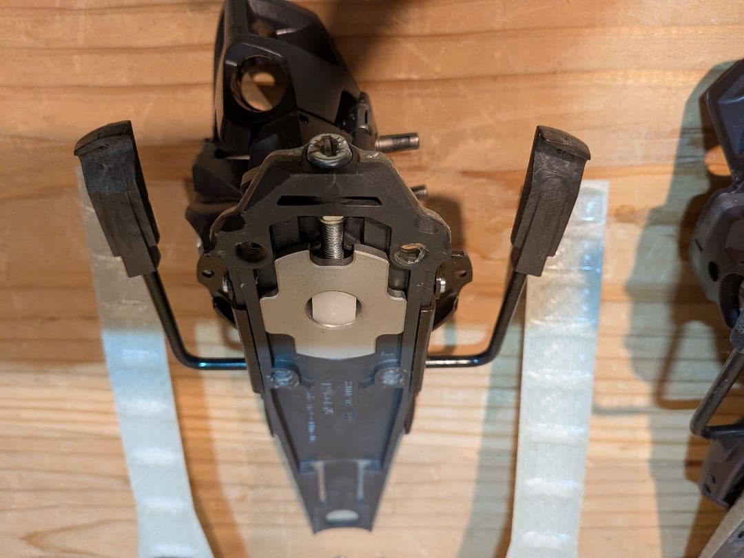 Dynafit FT12 ペア（左右セット）のテックタイプ中古ビンディングです。