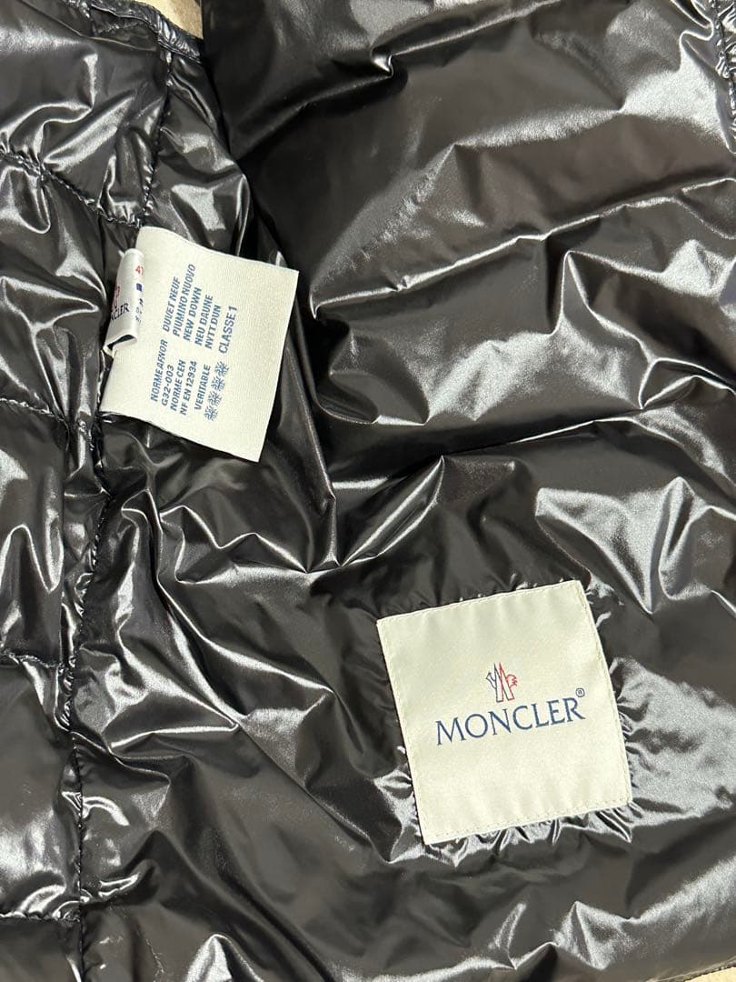 MONCLER 黒 ダウンベスト サイズ2