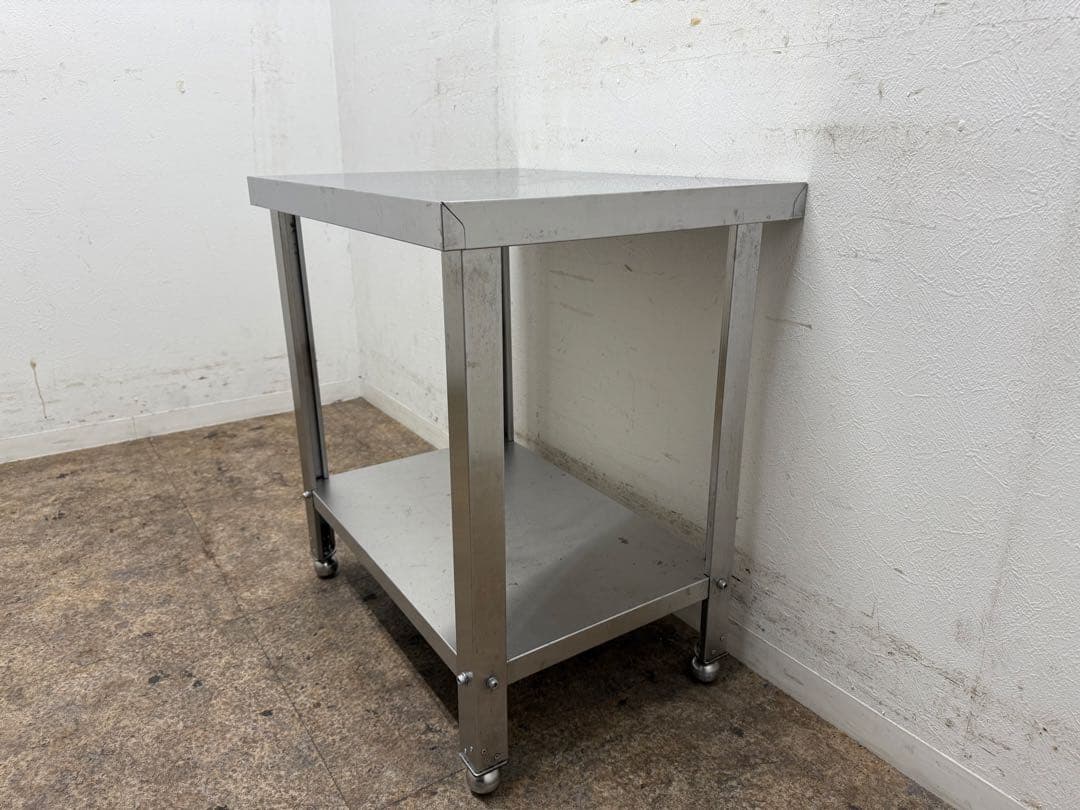 ステンレス　業務用　作業台　厨房　飲食店　W６００ｘＤ４５０ｘH６５０ｍｍ