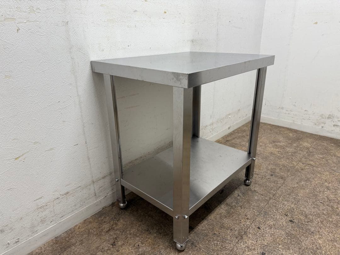 ステンレス　業務用　作業台　厨房　飲食店　W６００ｘＤ４５０ｘH６５０ｍｍ
