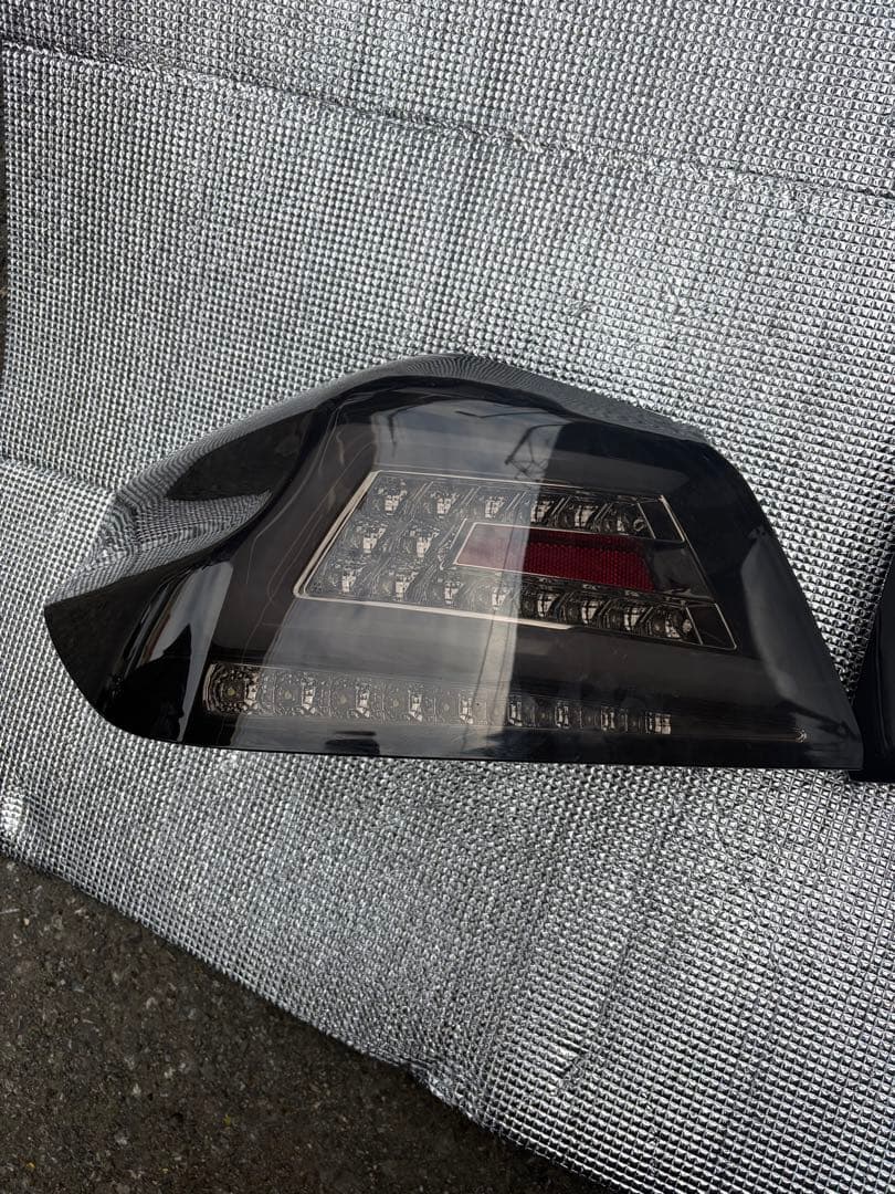ゴールドパーツWRX VA STI /S4　テールランプ 流れるウインカーモデル