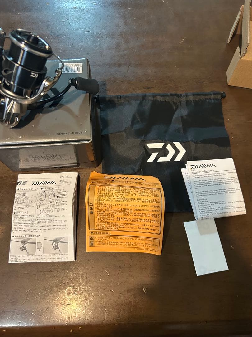 25CALDIA FC LT2500S-H スピニングリール
