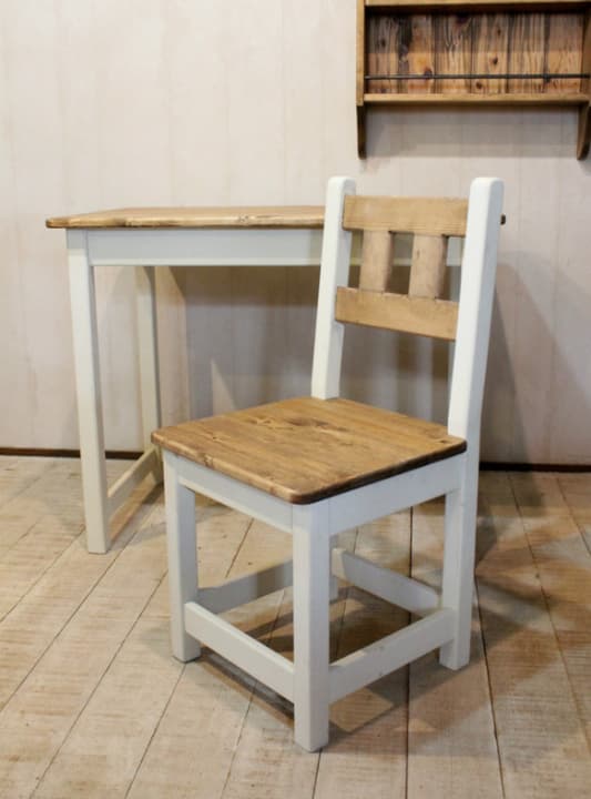 ハンドメイド　シャビーなカントリーデスク　イスセット