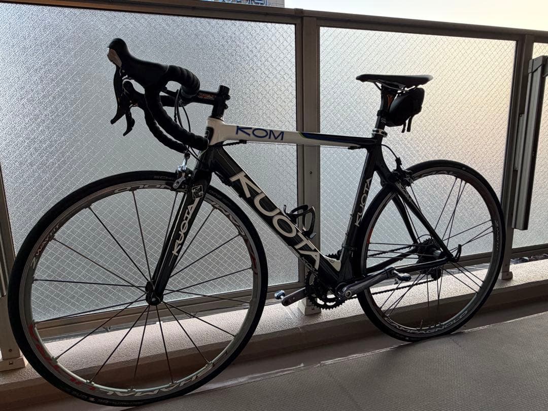 KUOTA KOM ロードバイク ブラック/ホワイト