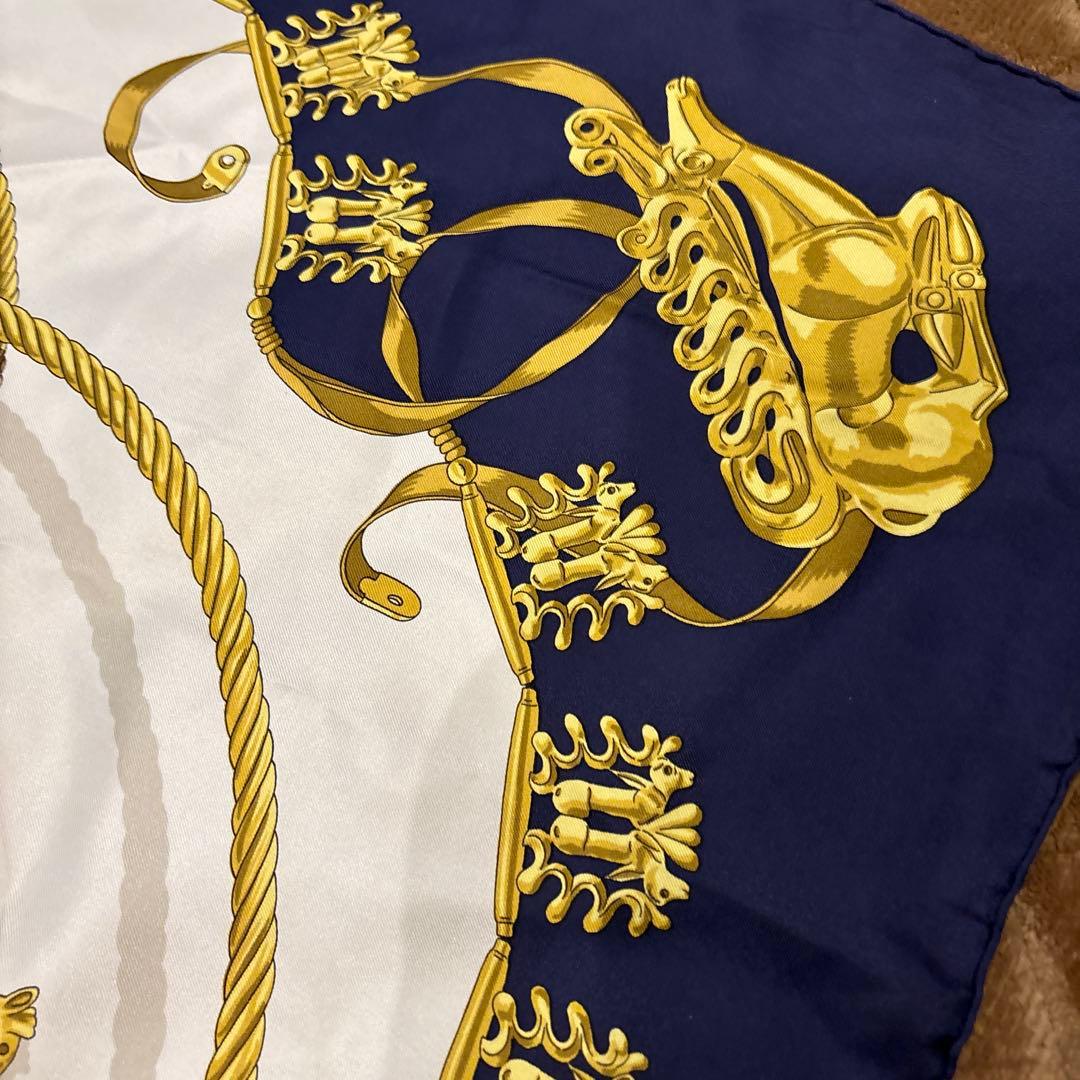 【美品】HERMÈS LES CAVALIERS D'OR シルクスカーフ