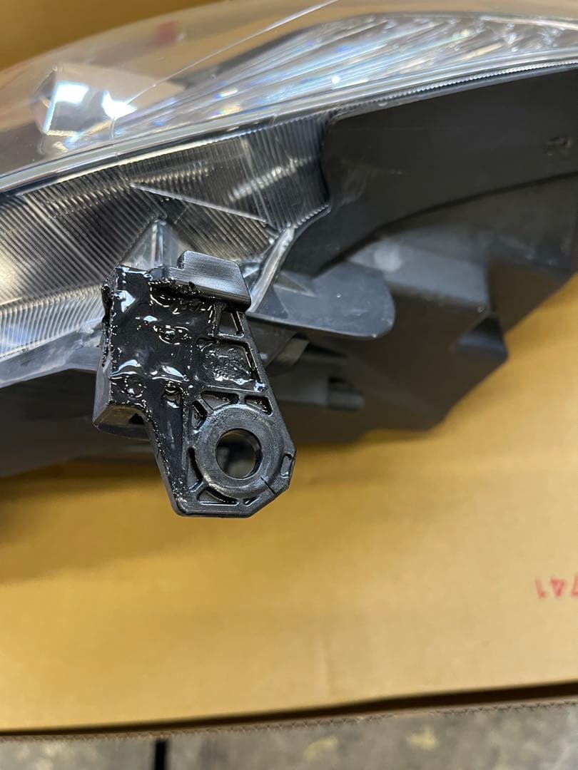 ホンダベゼル　RU３　ハイブリッド 左LEDヘッドランプ