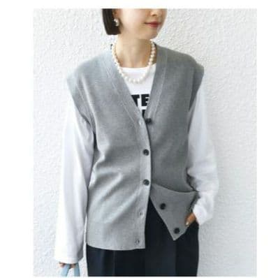新品タグ付 SHIPS シップス ワンポイント刺繍 Vネック ベスト 25SS