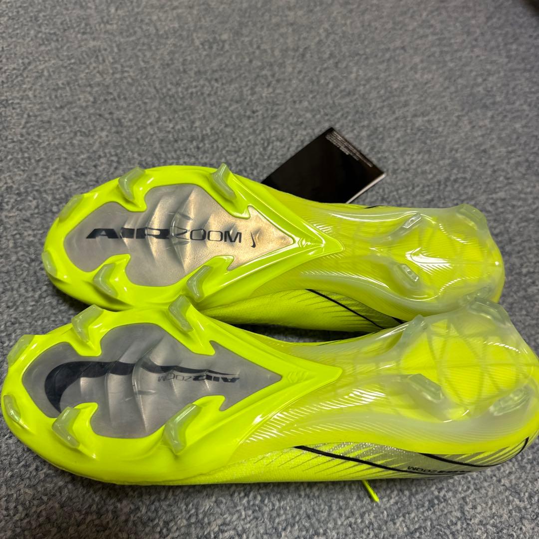 Nike Zoom サッカーシューズ ネオンイエロー