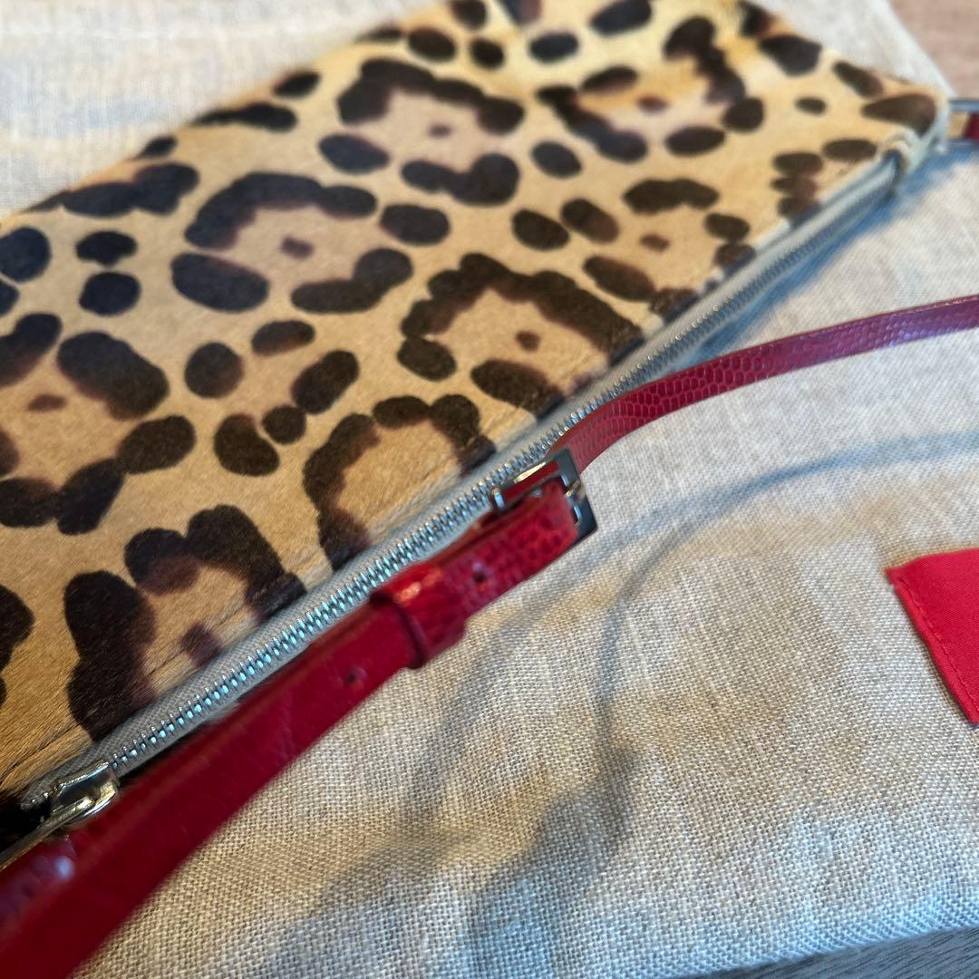 【未使用】ヴァレンティノ　VALENTINO レオパード　スリムバッグ
