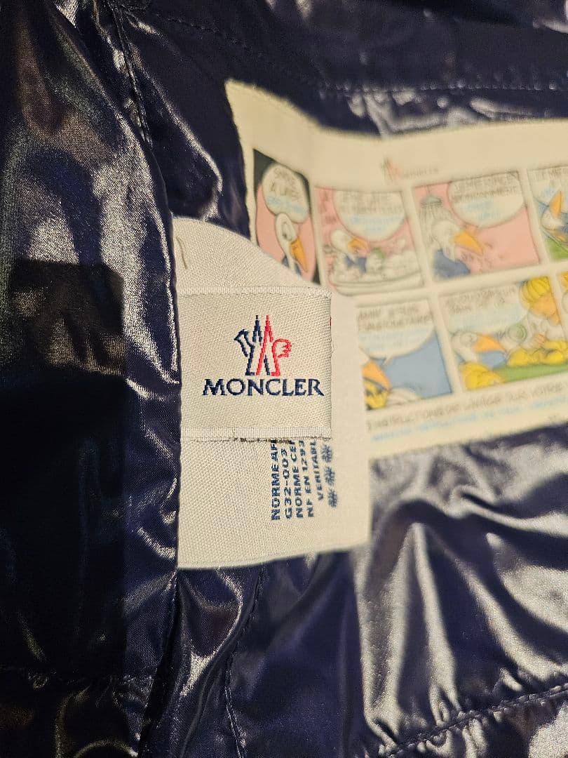 MONCLER メンズ　ネイビー ダウンベスト