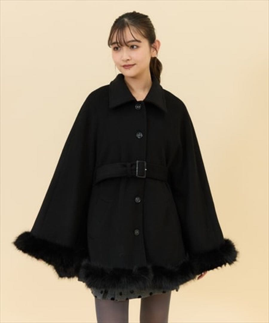 ゆ*ち様 REDYAZELファー付きポンチョ・ケープコート