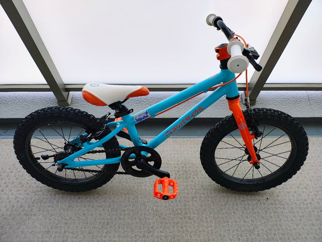 ヨツバサイクル　キッズバイク 16インチ