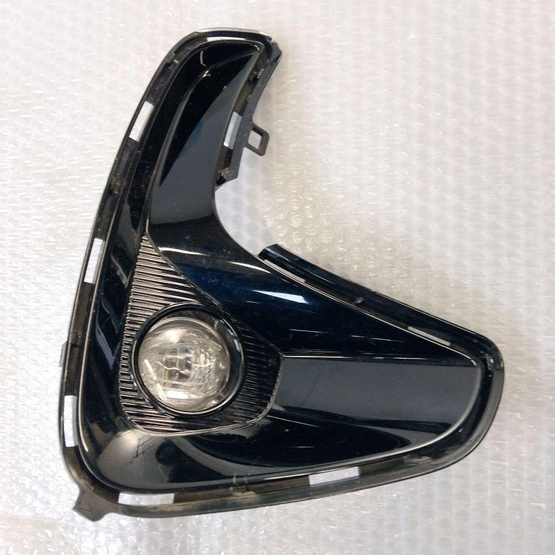 トヨタ MXPA15 ヤリス フォグランプ