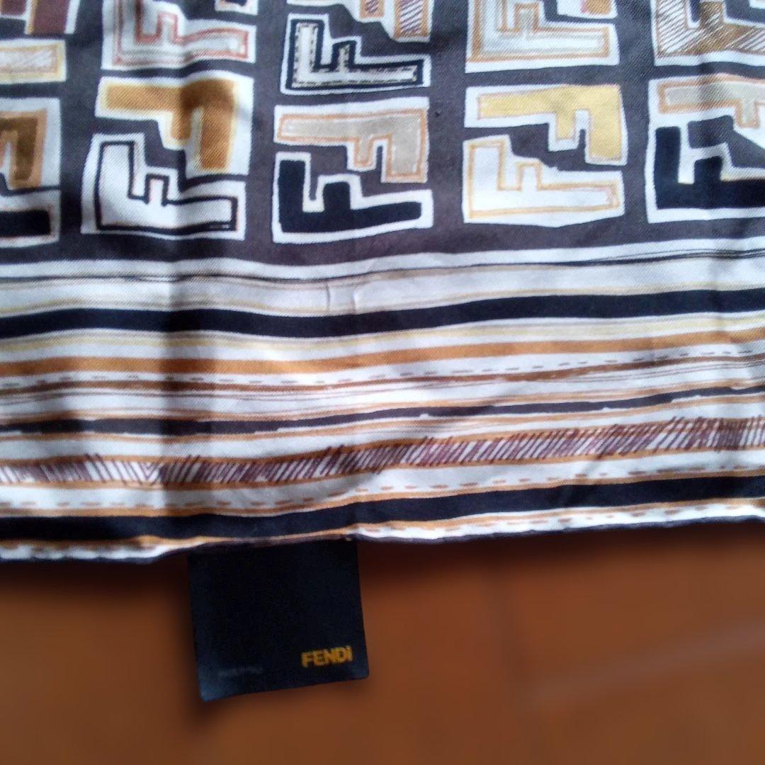 FENDI シルクスカーフ