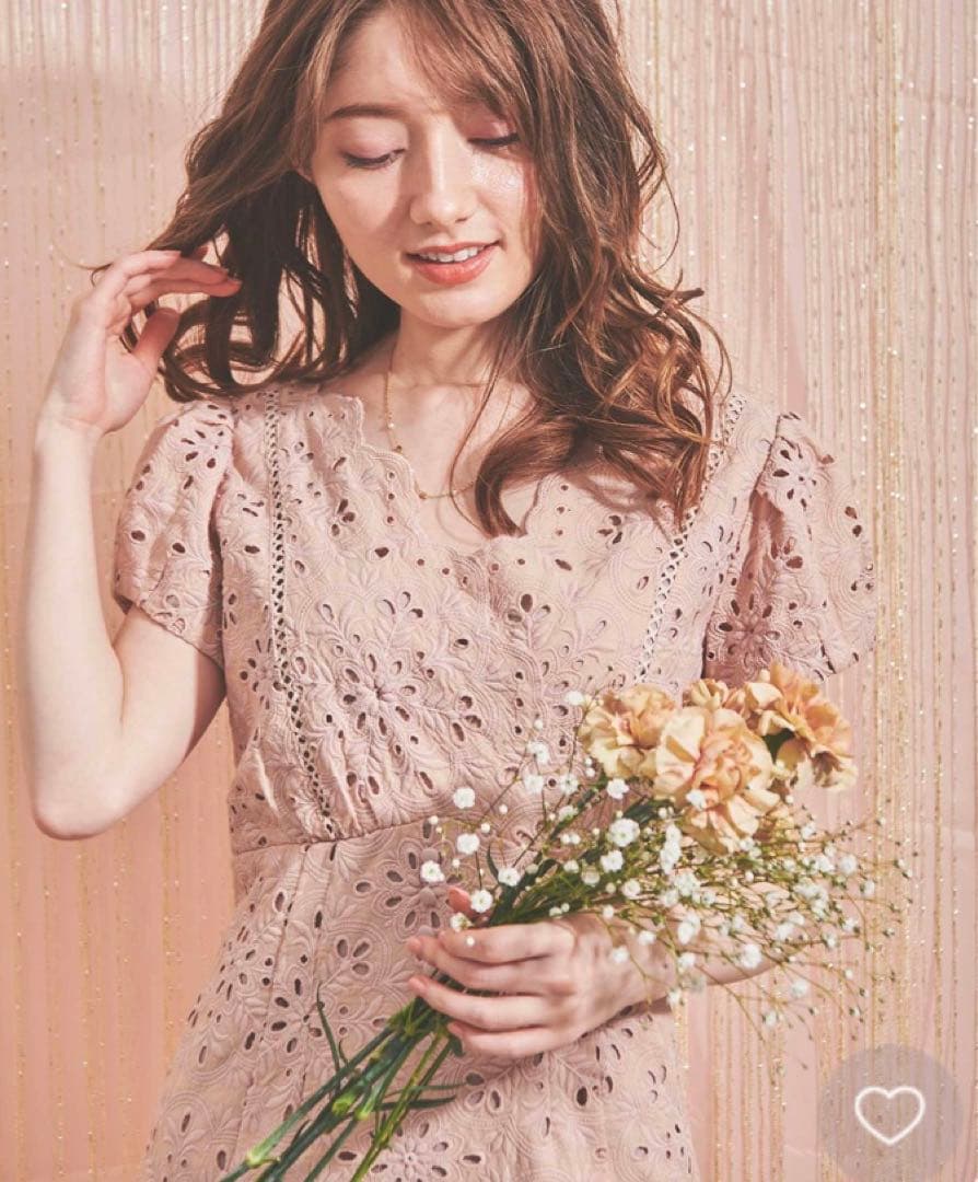 Noela☆新品未使用タグ付き☆ コットン刺繍レースワンピ