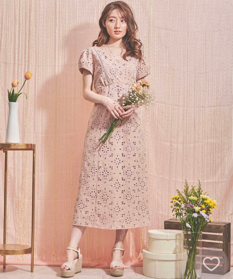 Noela☆新品未使用タグ付き☆ コットン刺繍レースワンピ