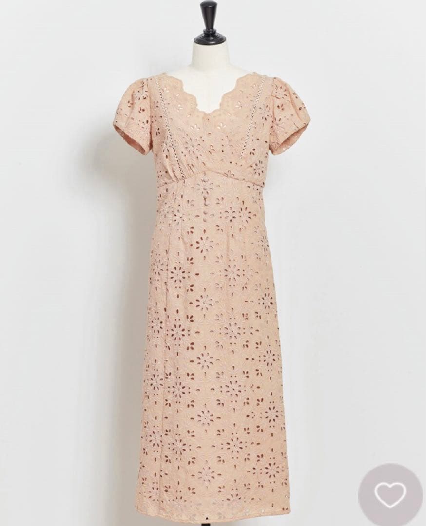 Noela☆新品未使用タグ付き☆ コットン刺繍レースワンピ