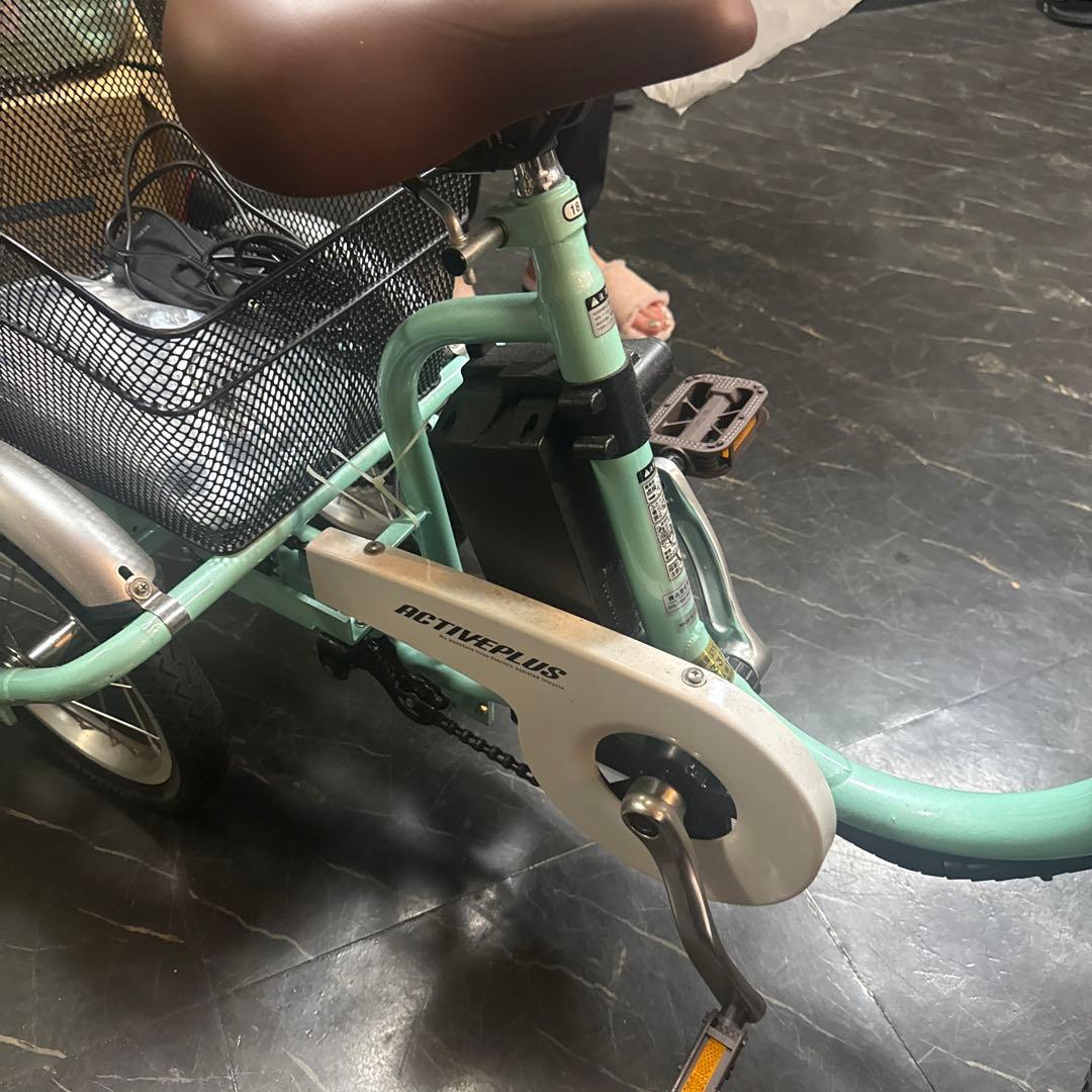ミントグリーン 三輪電動アシスト自転車