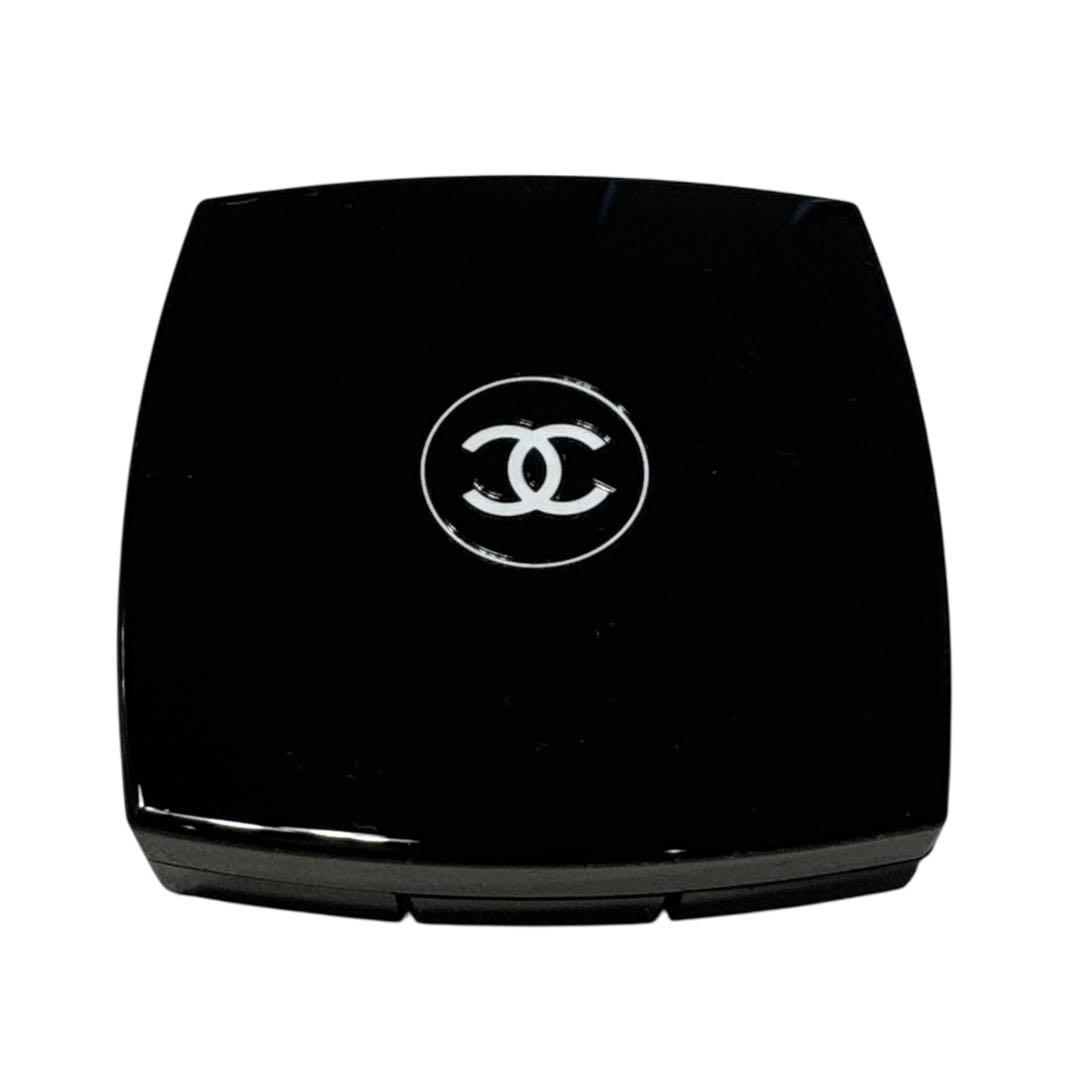 ［新品］CHANEL シャネル　アイシャドウ　レキャトルオンブルツイード　02