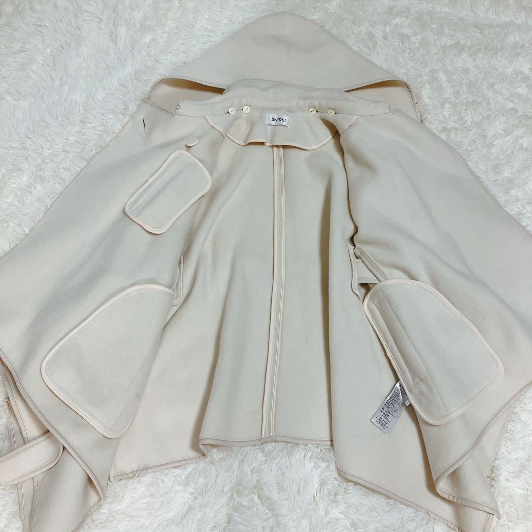 【SNIDEL×新木優子×sweet】ポンチョコート　ホワイト 完売品 ケープ