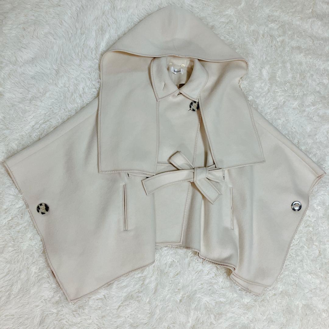 【SNIDEL×新木優子×sweet】ポンチョコート　ホワイト 完売品 ケープ